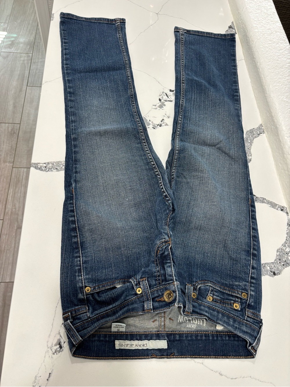 Dkny lud low boot cut jeans size 2 regular